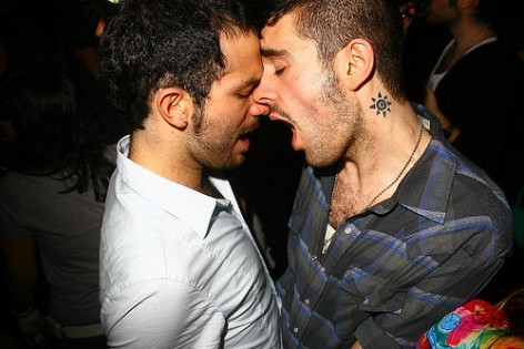 Espacios o bares de ambiente gay más populares de Bilbao.